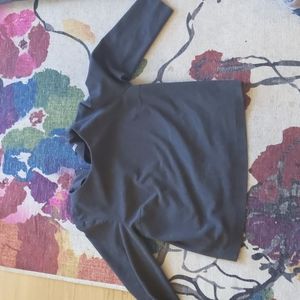 Uniqlo top grey m